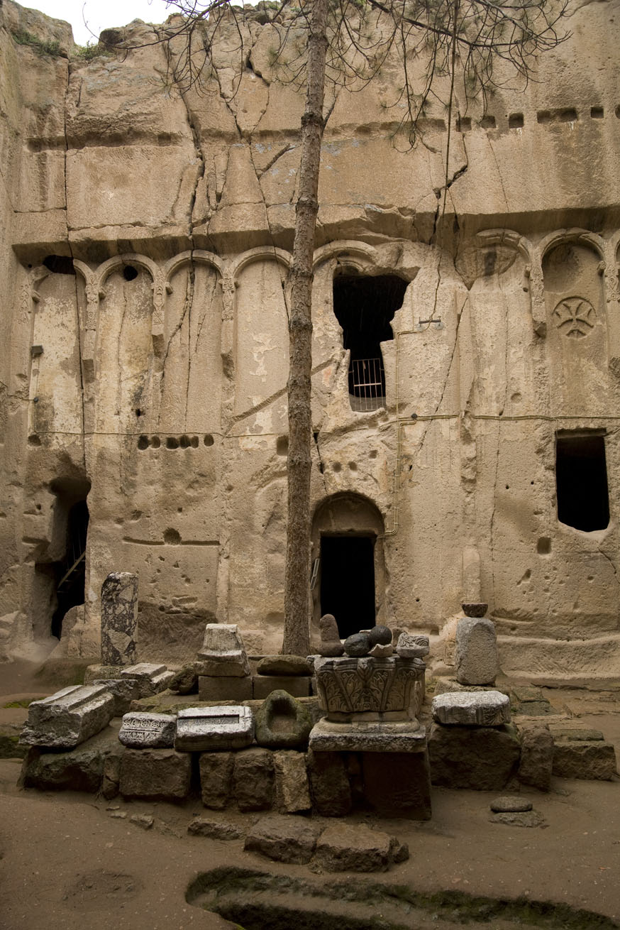 gümüşler manastırı